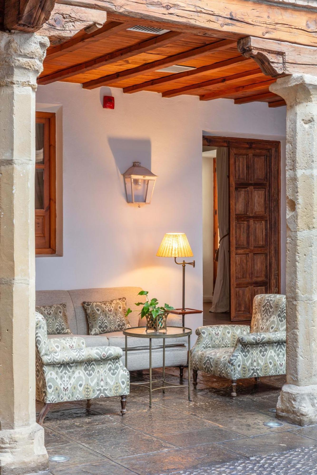 Hotel Puerta De La Luna بايثا المظهر الخارجي الصورة