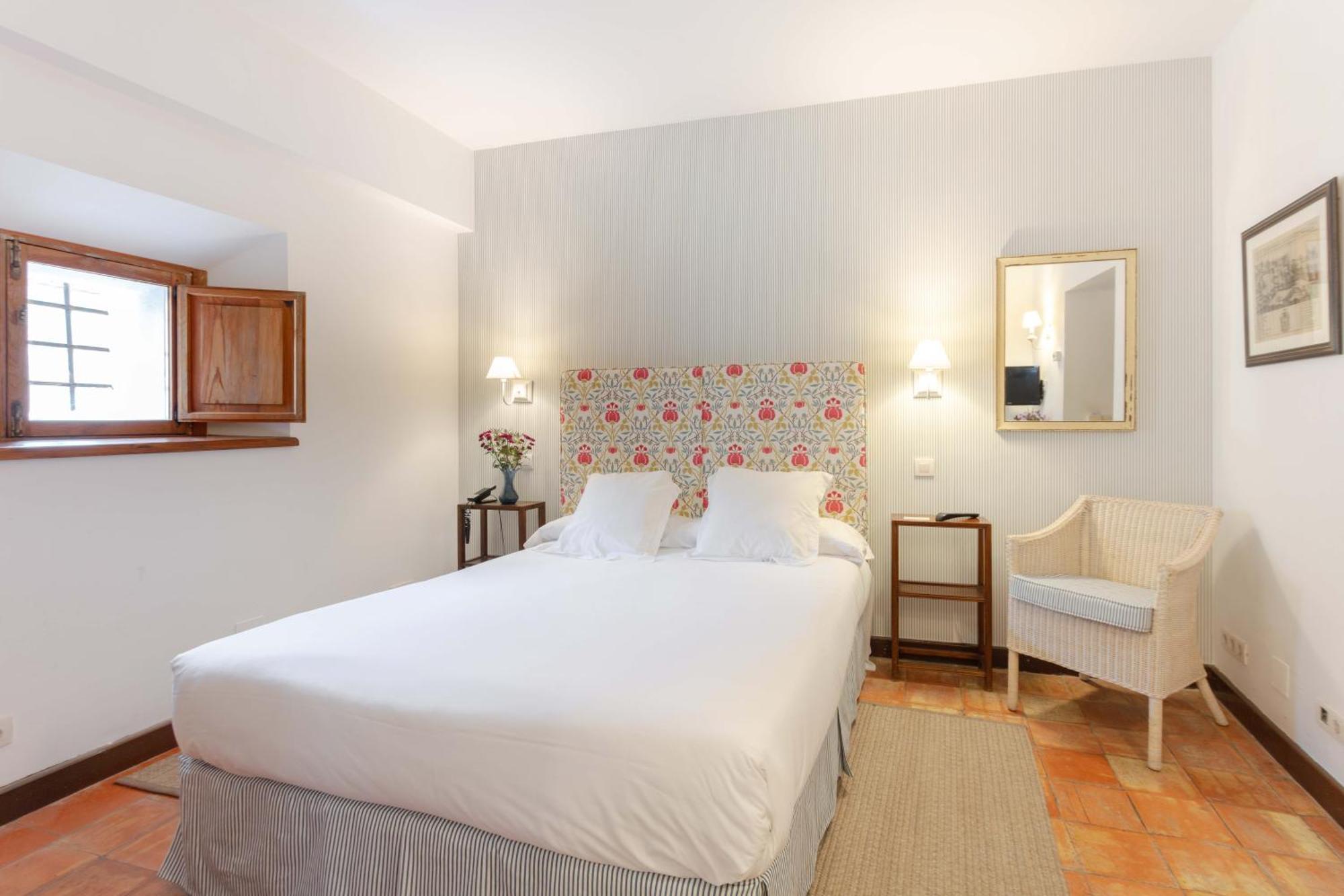 Hotel Puerta De La Luna بايثا المظهر الخارجي الصورة