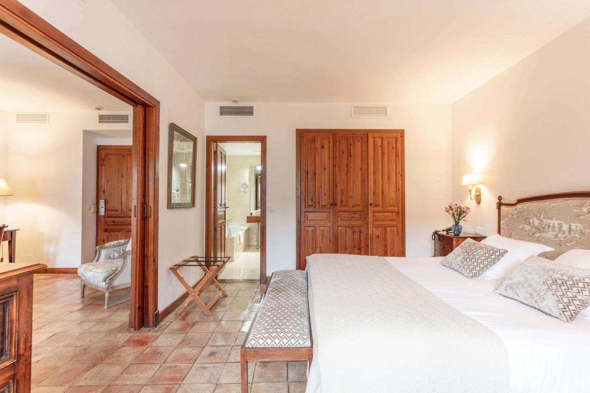 Hotel Puerta De La Luna بايثا المظهر الخارجي الصورة